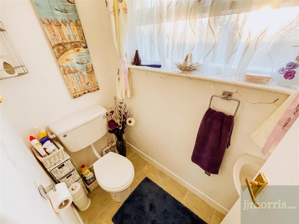 Cloakroom/WC