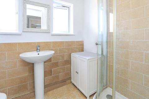 100 Leatherbottle Green, Erith, DA18 4HR