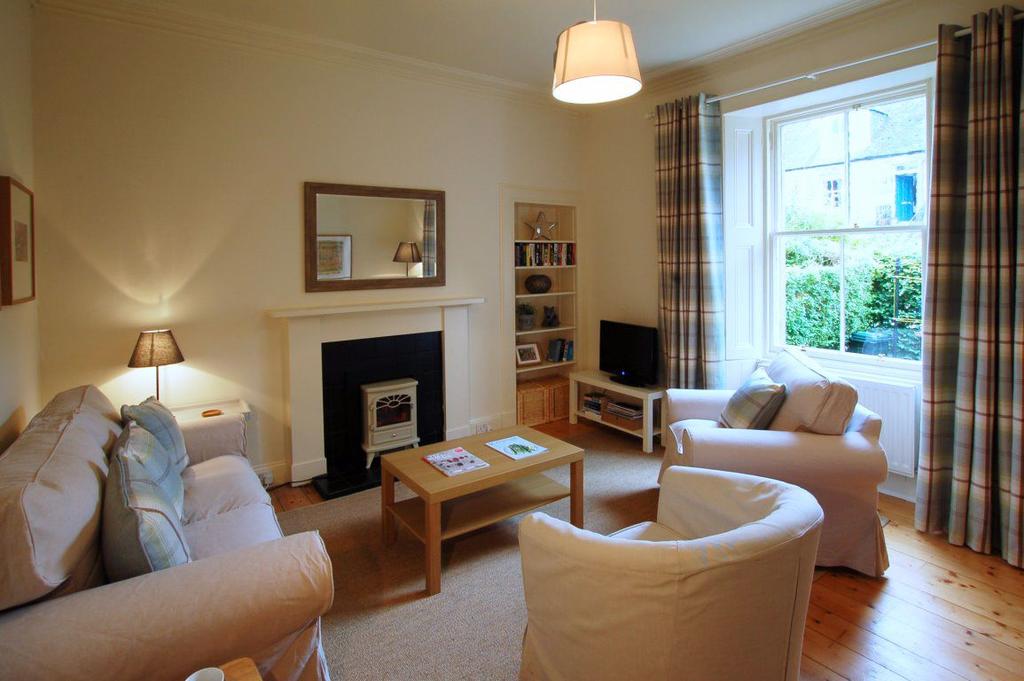 Balmoral Place, Edinburgh 1 bed flat £1,150 pcm (£265 pw)