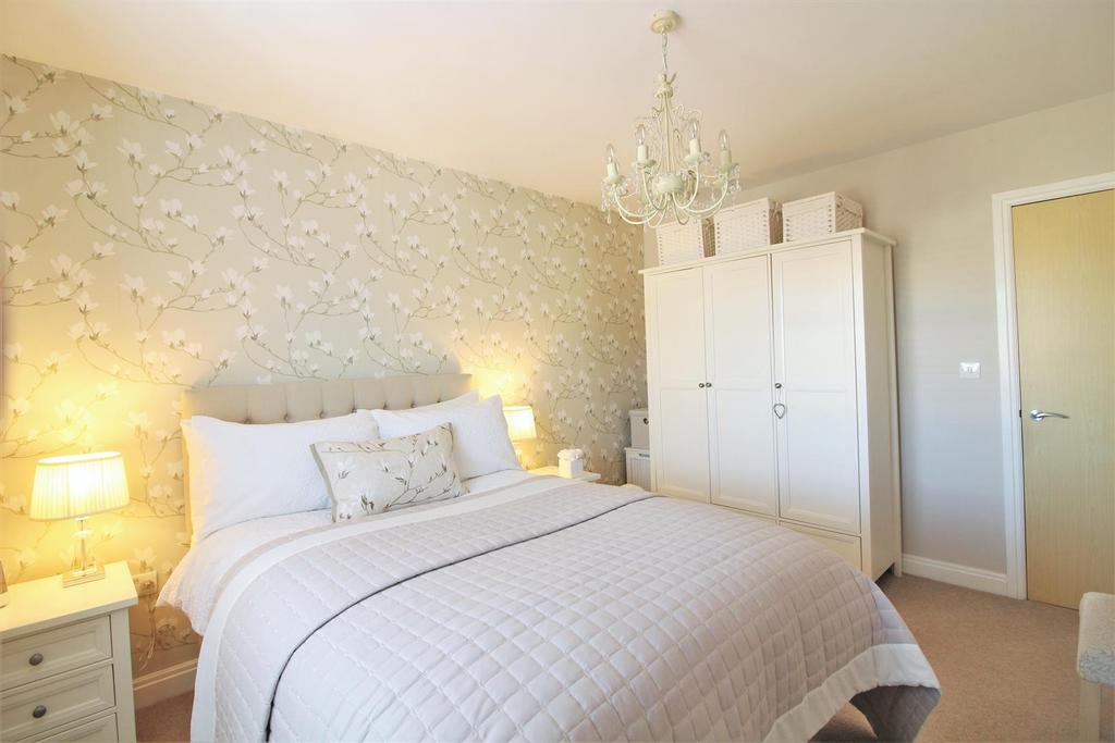 Baildon Way, Skelmanthorpe, Huddersfield HD8 9GY 2 bed apartment for