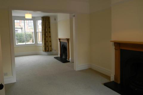 5 bedroom terraced house to rent - North Road Berkhamsted Hertfordshire
