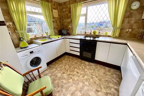 10 Hayson Close, Dewsbury, WF12 7LY
