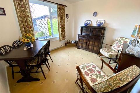 10 Hayson Close, Dewsbury, WF12 7LY