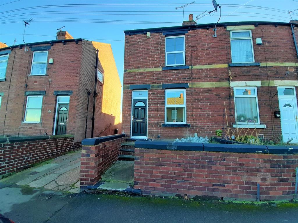wath road, Wombwell, Barnsley 2 bed end of terrace house £90,000