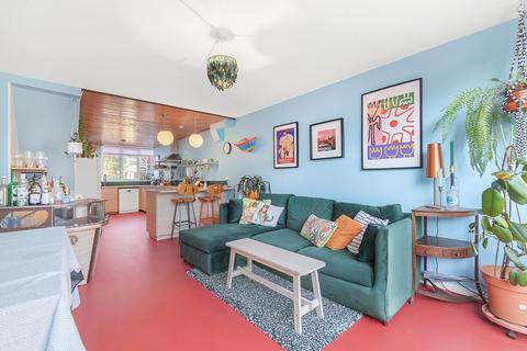 52 Ramilles Close, London, SW2 5DG