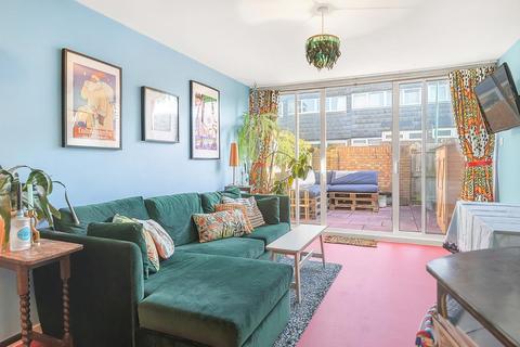 52 Ramilles Close, London, SW2 5DG