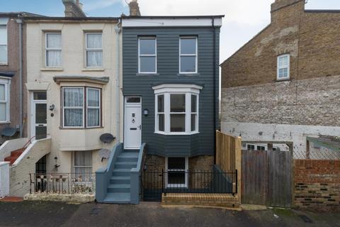 24 Ayton Road, Ramsgate, CT11 9QJ