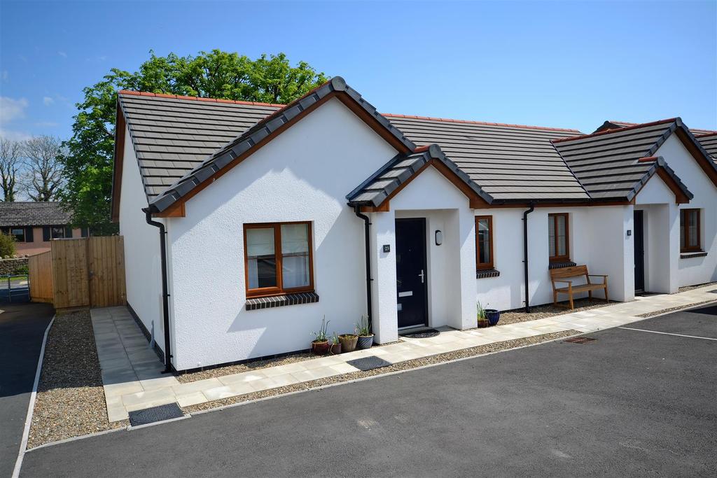 Potters Grove, Templeton, Narberth 2 bed semidetached bungalow £224,950