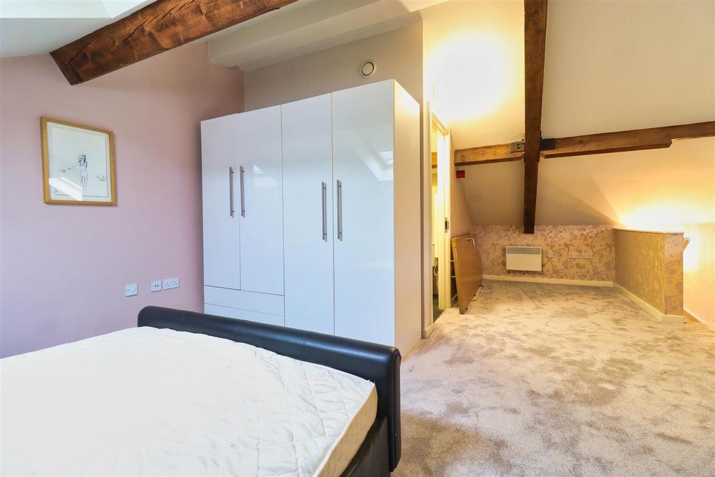 Bedroom One 3.jpg