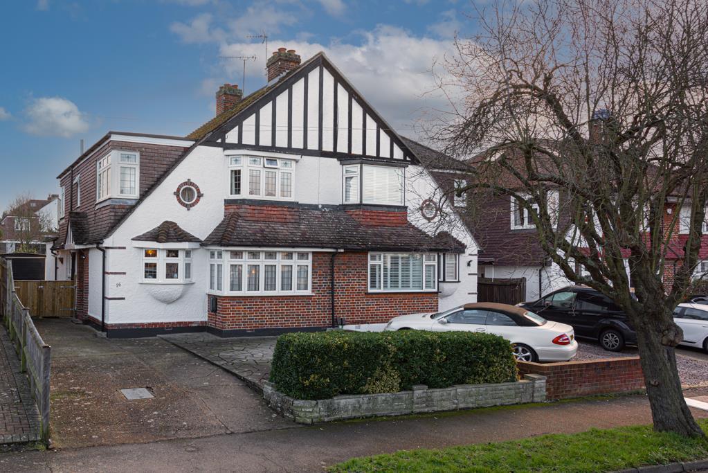 Woodstone Avenue, Epsom 4 bed semidetached house £750,000