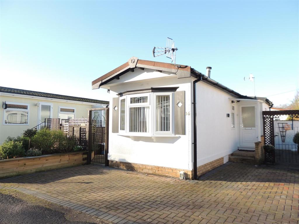 Kingsway Park, Tower Lane, Warmley... 1 bed park home £130,000