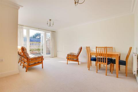 2 bedroom flat for sale - Eastwick Lodge, 4 Village Road, Enfield