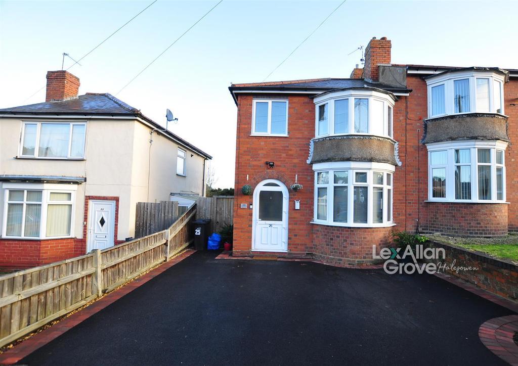 Beecher Road, Halesowen 3 bed semidetached house £235,000