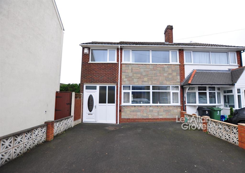 Feldon Lane, Halesowen 3 bed semidetached house for sale £245,000