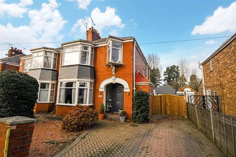 3 bedroom semi-detached house for sale - Kingston Road, Willerby, Hull