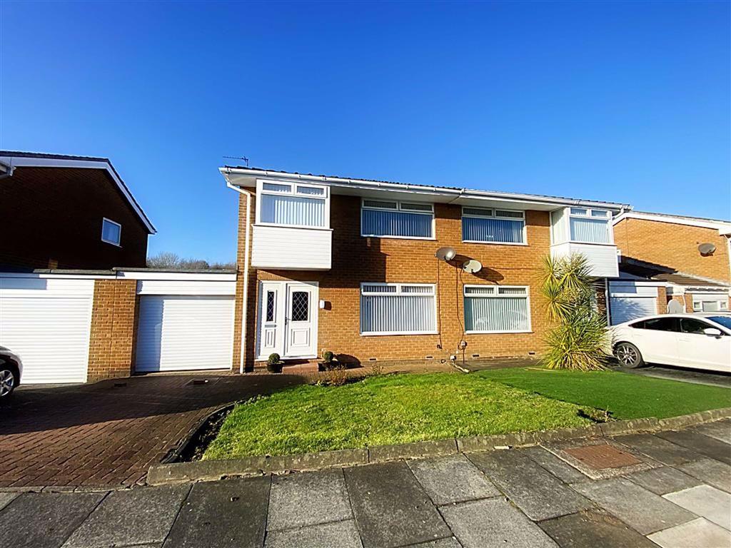 Cambo Close, Hadrian Park, Wallsend, NE28 3 bed semidetached house £