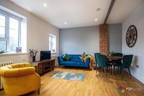 2 bedroom flat for sale - PRIVATE ROOF TERRACE | Station Quarter Apartments, H. Heath