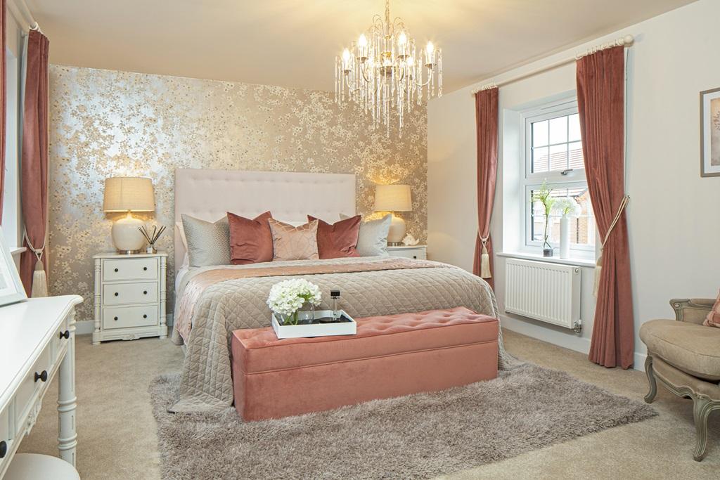 Cadleigh principal bedroom @ Oakwood Grange