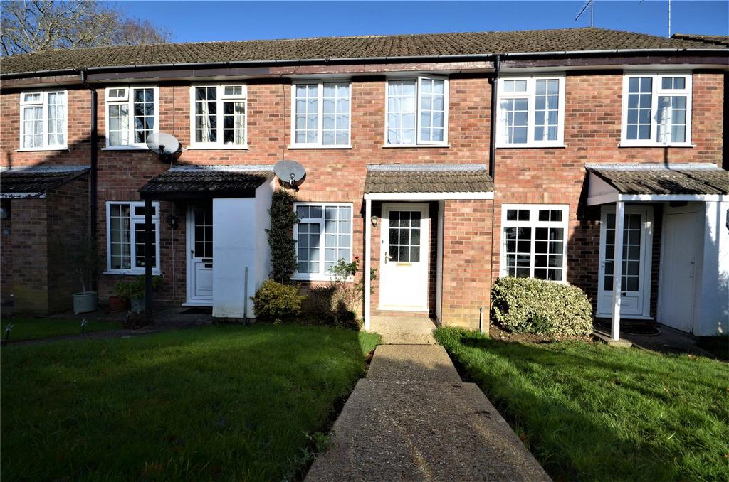 East Grinstead, West Sussex, RH19 2 bed terraced house £1,200 pcm (£