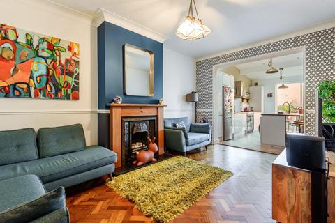 3 bedroom flat for sale - Lennard Road, Beckenham