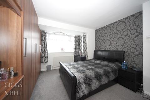 14 Felstead Close, Luton, LU2 7LR