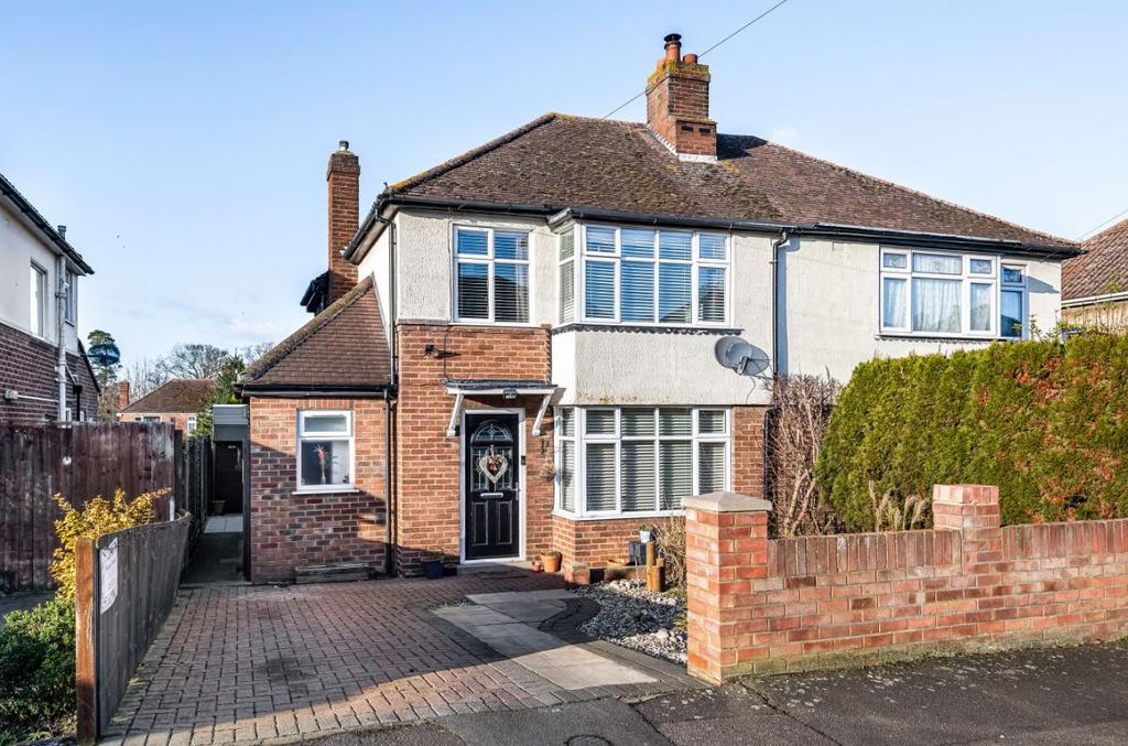 Deacon Avenue, Kempston, Bedford 3 bed semidetached house £350,000