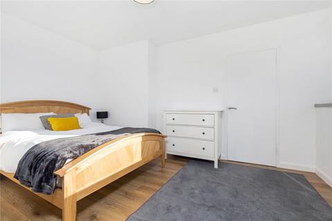 1 bedroom penthouse for sale, Huron Road, London, SW17