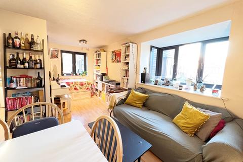 2 bedroom flat for sale - Southerngate Way, New Cross, SE14