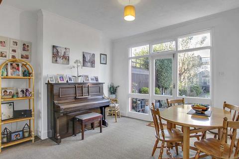 3 bedroom end of terrace house for sale - Petworth Road, London