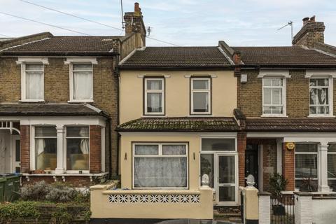 3 bedroom terraced house for sale - Inverine Road London SE7