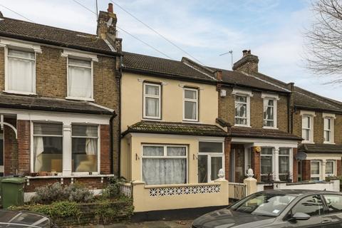 3 bedroom terraced house for sale - Inverine Road London SE7