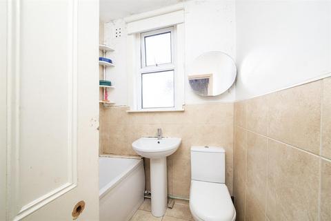 14 Burchett Place, Leeds, LS6 2LN