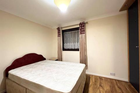 17 Weavers Close, Isleworth, TW7 6EH