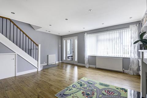 70 Linden Way, Ripley, Woking, GU23 6LP