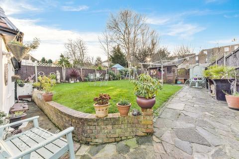 3 bedroom bungalow for sale - Constitution Rise, LONDON