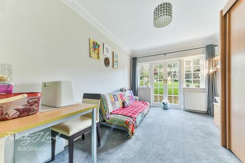 6 Constitution Rise, London, SE18 3RW