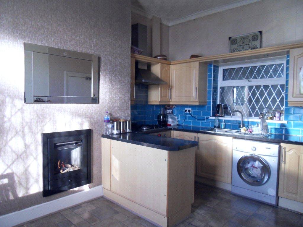 Walkley Lane, Heckmondwike, WF16 3 bed end of terrace house £675 pcm