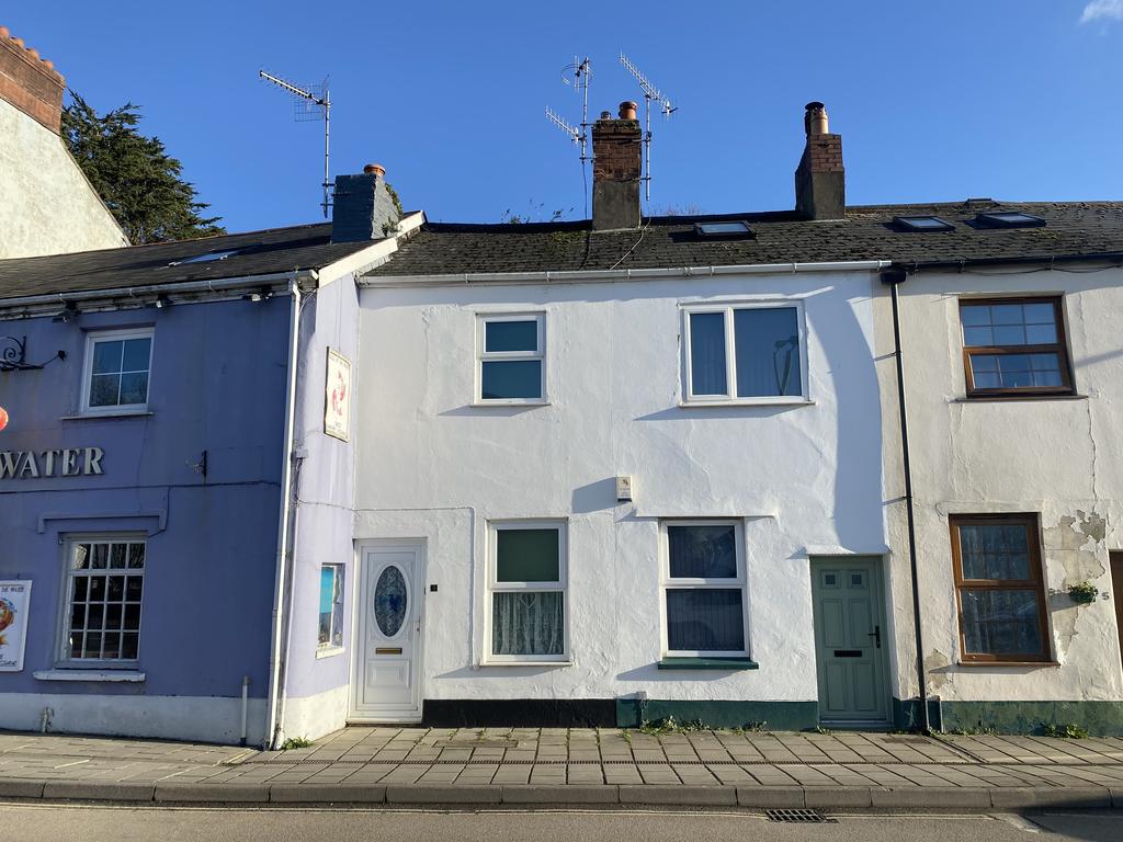 Barnstaple Street, Bideford EX39 2 bed terraced house £155,000