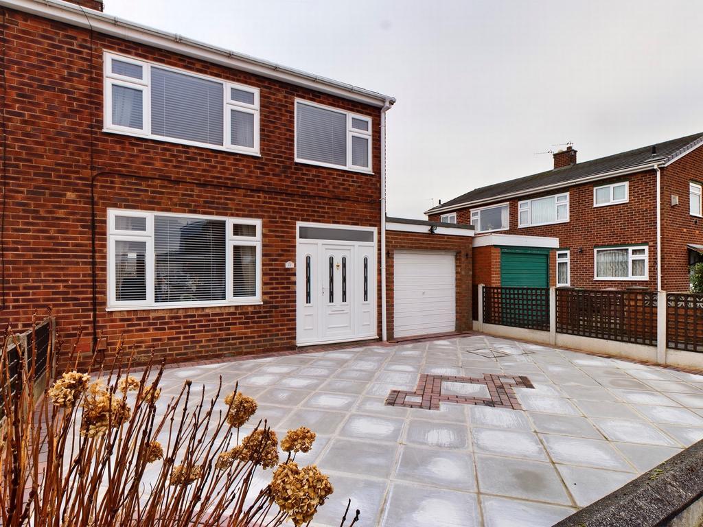 Alford Avenue, Sutton Manor, WA9 3 bed semidetached house £180,000