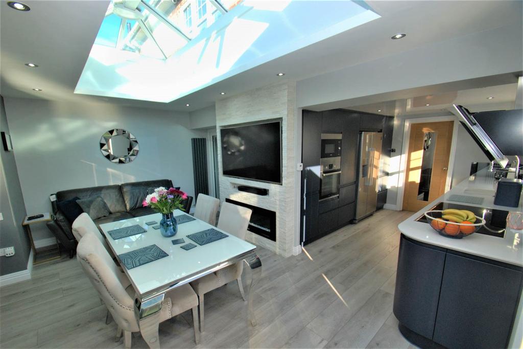 Lizard Lane, South Shields 3 bed semidetached house for sale £240,000