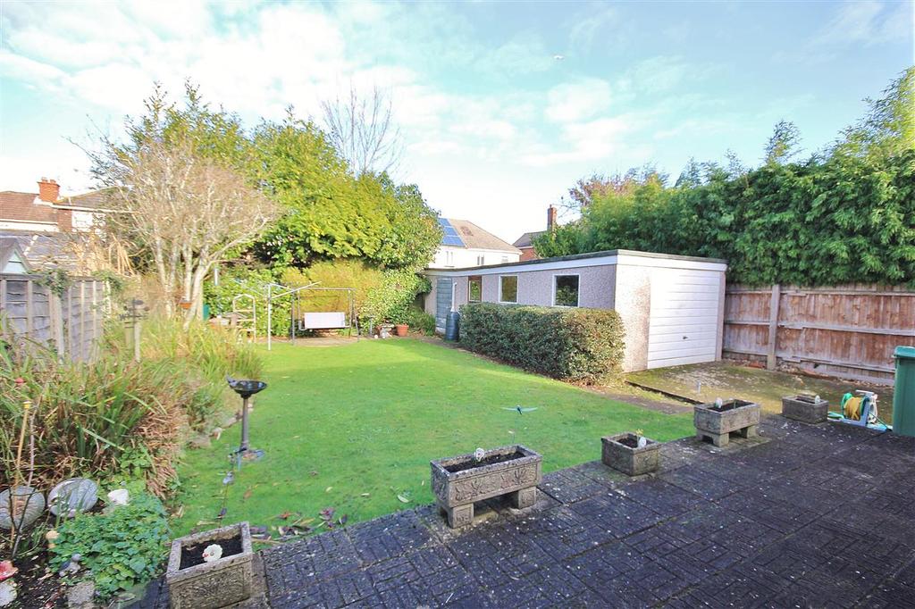 Parkstone Heights, Parkstone, Poole 3 bed bungalow £475,000