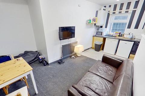 4 bedroom flat to rent, 1 Talbot Street Flat 2, NOTTINGHAM NG1 5GQ