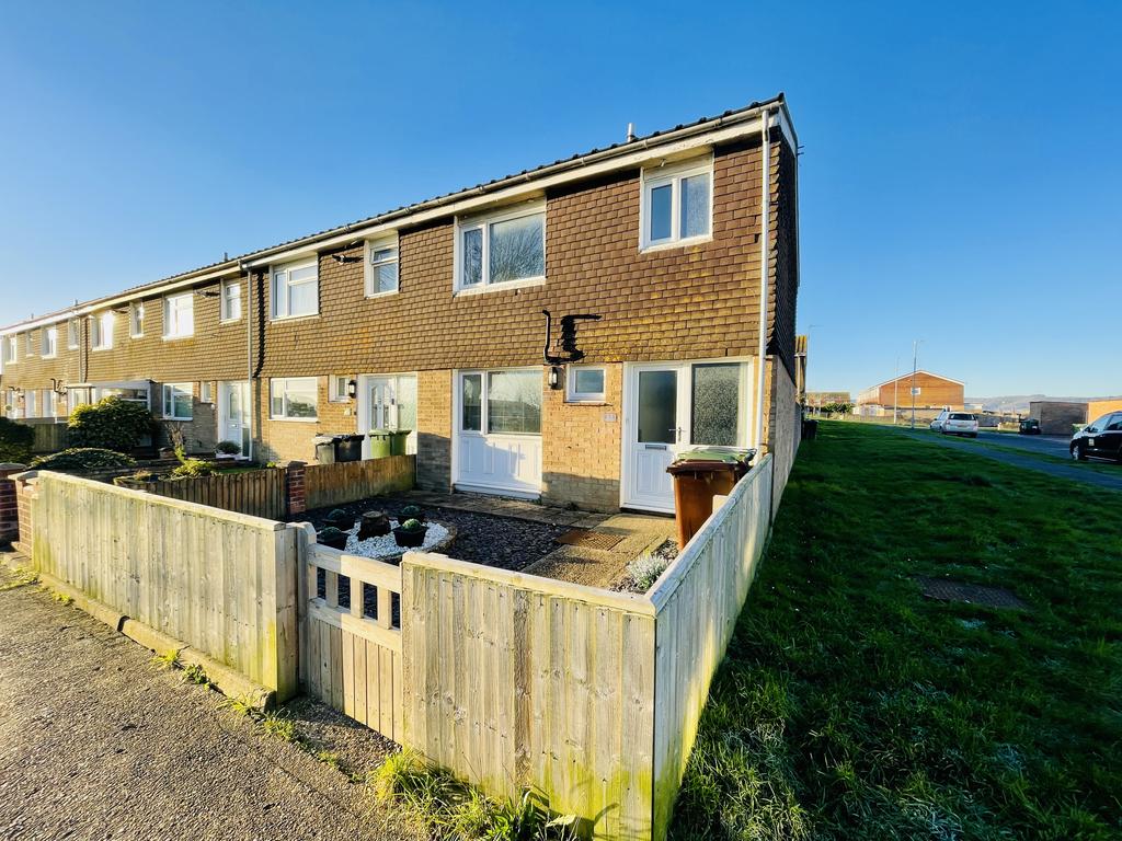 Appledore Close, Eastbourne BN23 3 bed end of terrace house £269,950