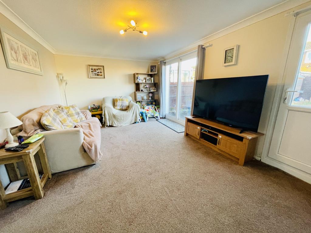 Appledore Close, Eastbourne BN23 3 bed end of terrace house £269,950