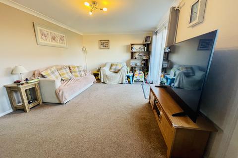 11 Appledore Close, Eastbourne, BN23 7JF