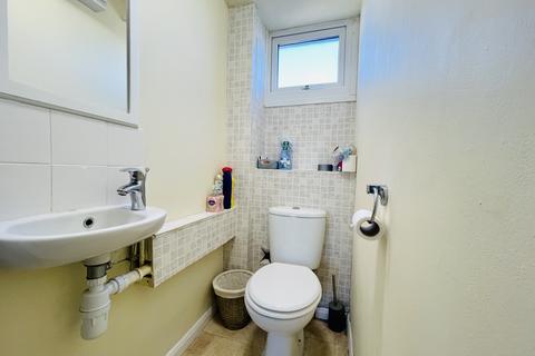 11 Appledore Close, Eastbourne, BN23 7JF