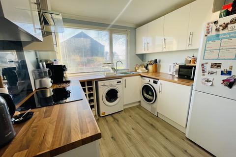 11 Appledore Close, Eastbourne, BN23 7JF