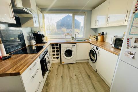 11 Appledore Close, Eastbourne, BN23 7JF