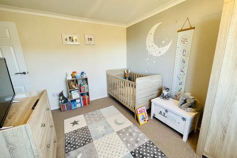 11 Appledore Close, Eastbourne, BN23 7JF