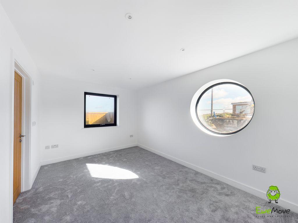 Bedroom 2 (Double with Ensuite)